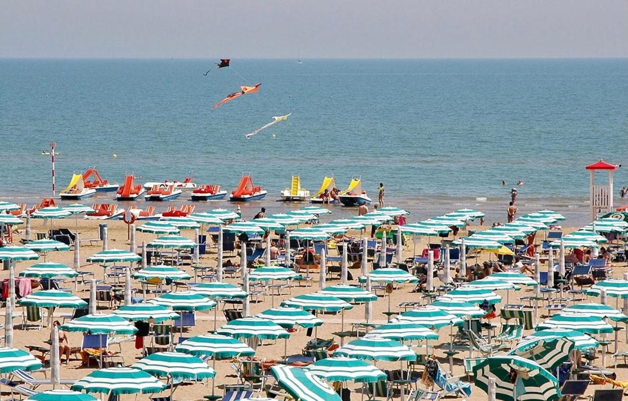 Olaszelmeny Beach Caravans Lignano Sabbiadoro Extérieur photo